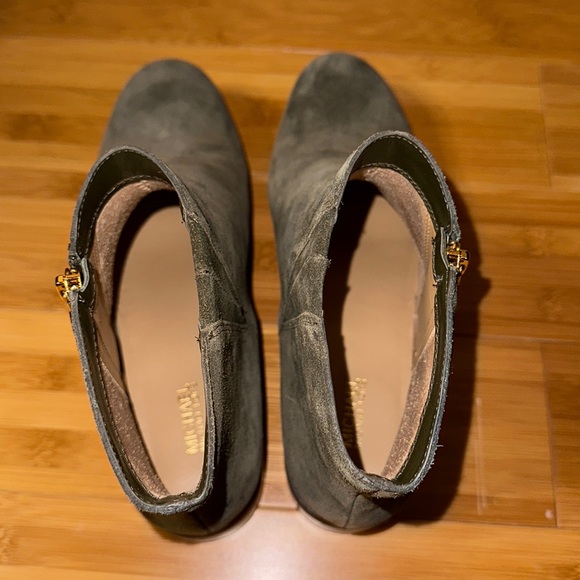 Michael Kors Green Suede Side Zipper Booties - Picture 5 of 7